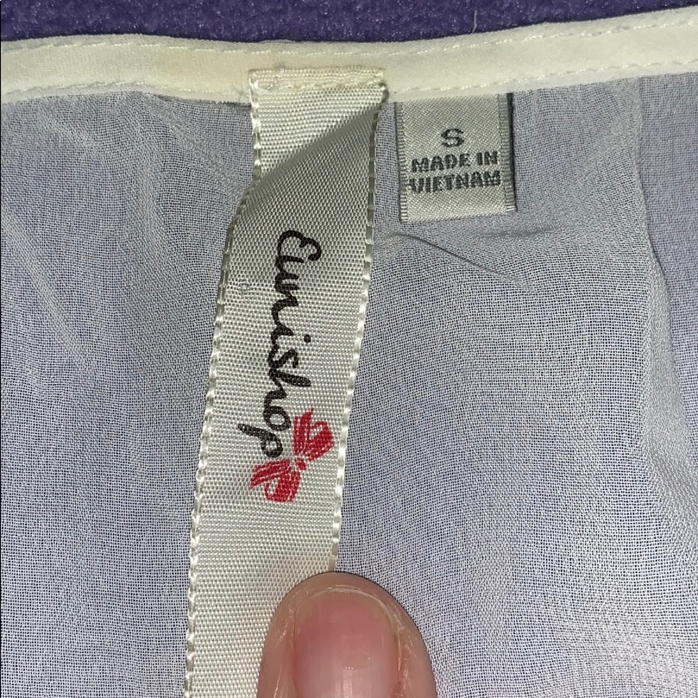 Blouse - Picture 2 of 3